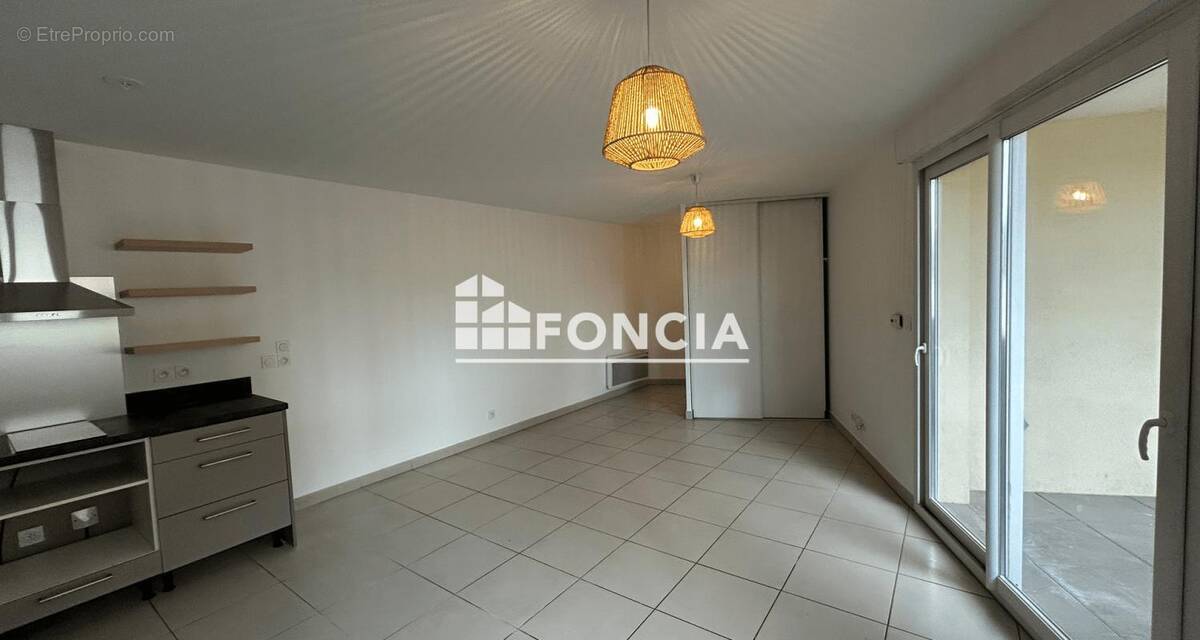 Appartement à COGOLIN