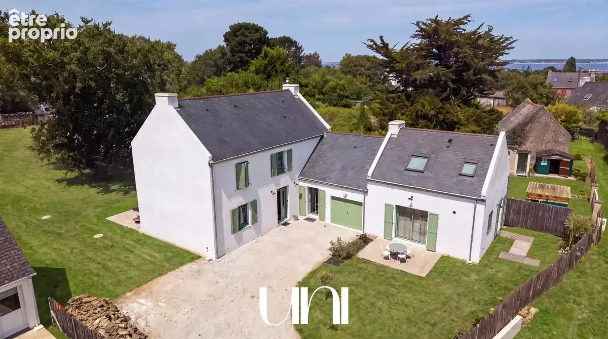 Maison 9 pièces de 224 m2 en cœur de Bourg - Groix - photo 8