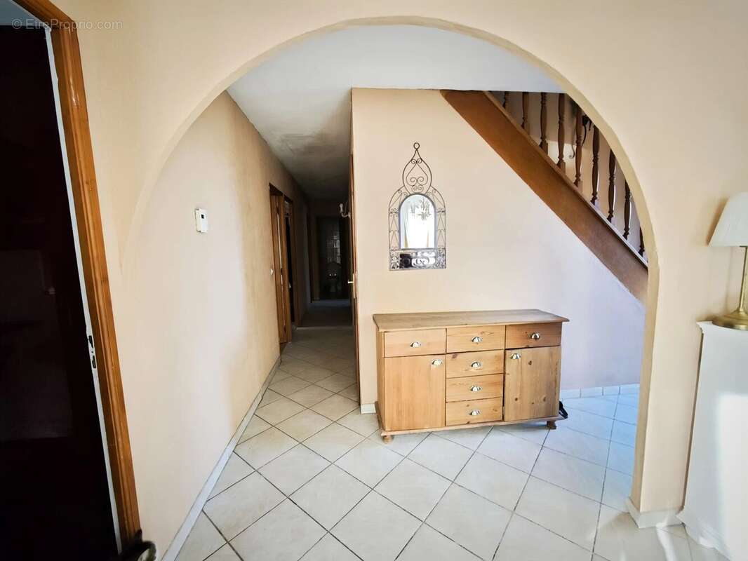 Golbey  Maison 117m2 5 chambres + terrasse + jardin - photo 6