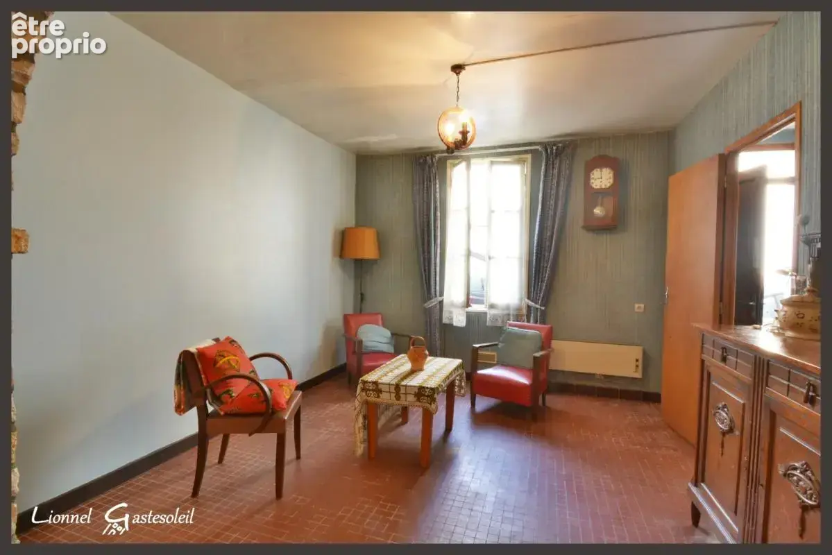 Maison de ville à vendre à rénover 2 chambres avec cour et petite dépendance à SAINTE FOY LA GRANDE (33) - photo 5