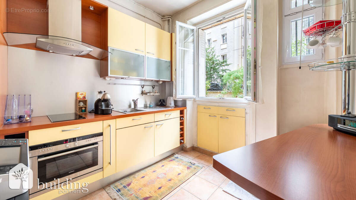 Appartement à COURBEVOIE