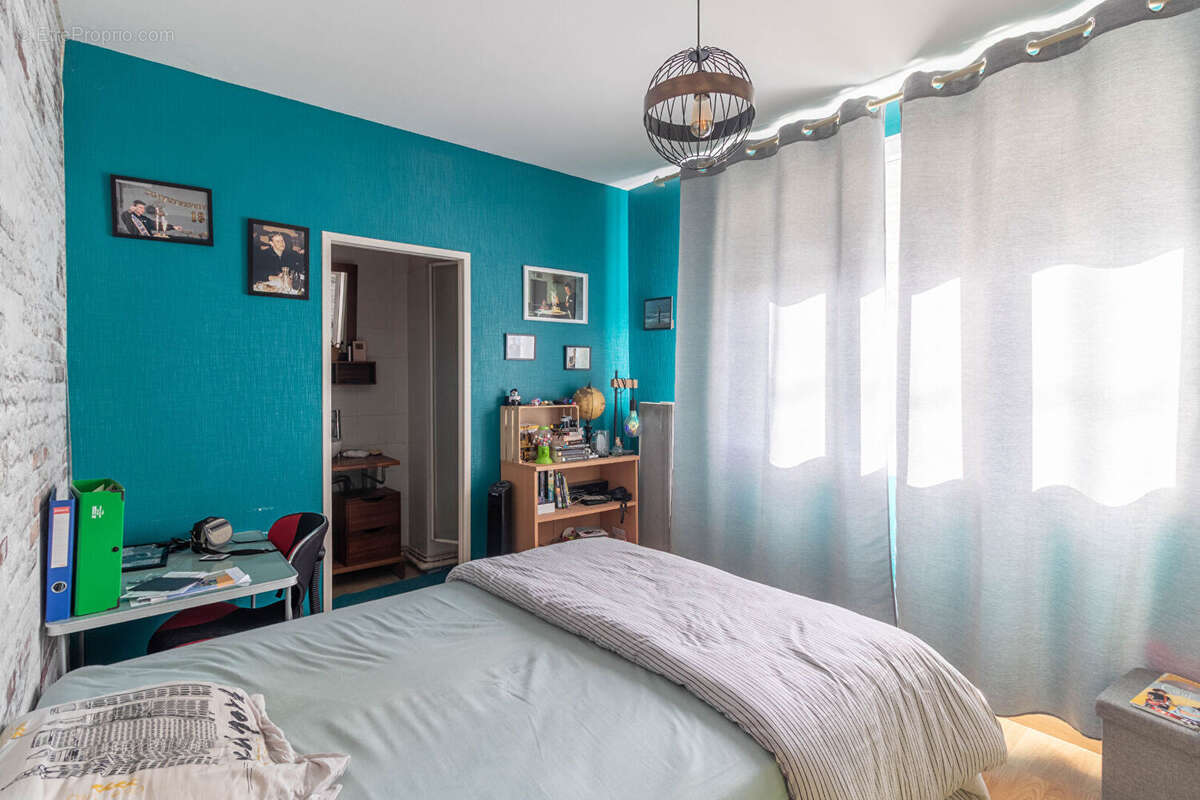 Maison à SAINT-LEON-SUR-L&#039;ISLE