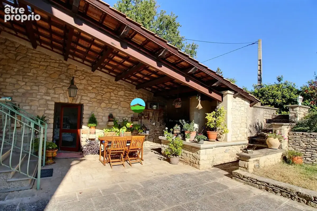 Grande maison au calme 4 chambres, garage et sous sol - photo 3