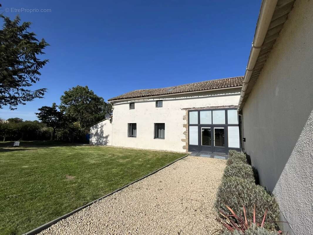 Magnifique grange convertie, lumineuse et aérée - photo 17