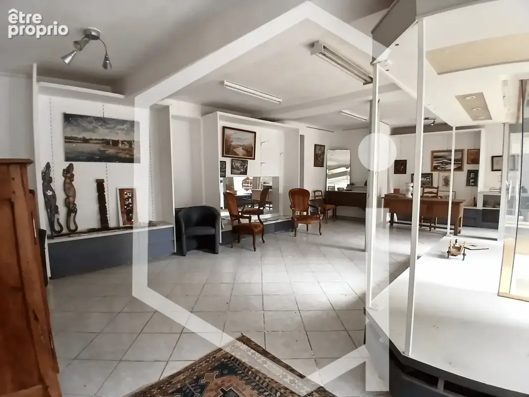 Donzy centre ville historique immeuble commercial avec habitation - photo 4