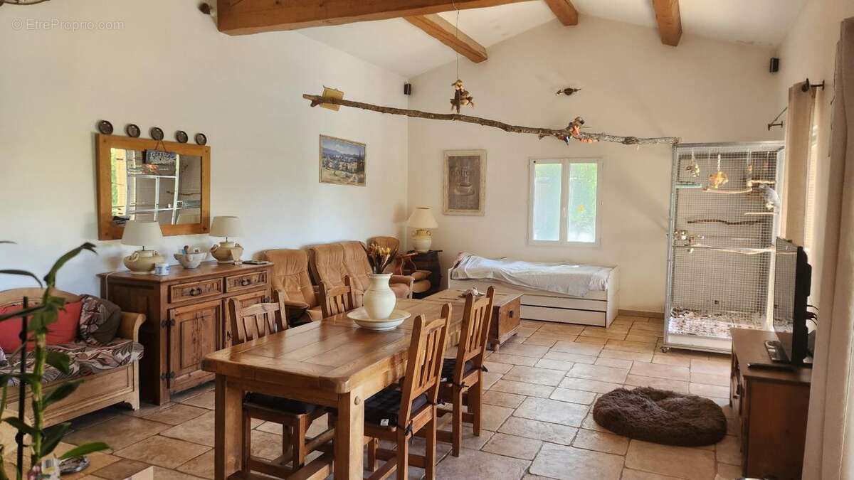 Maison à MONTAUROUX