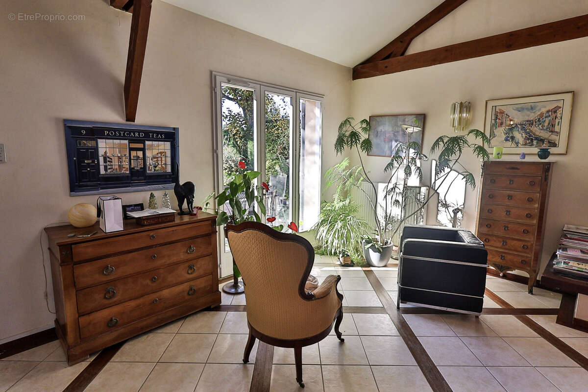 Maison à SAINTRY-SUR-SEINE