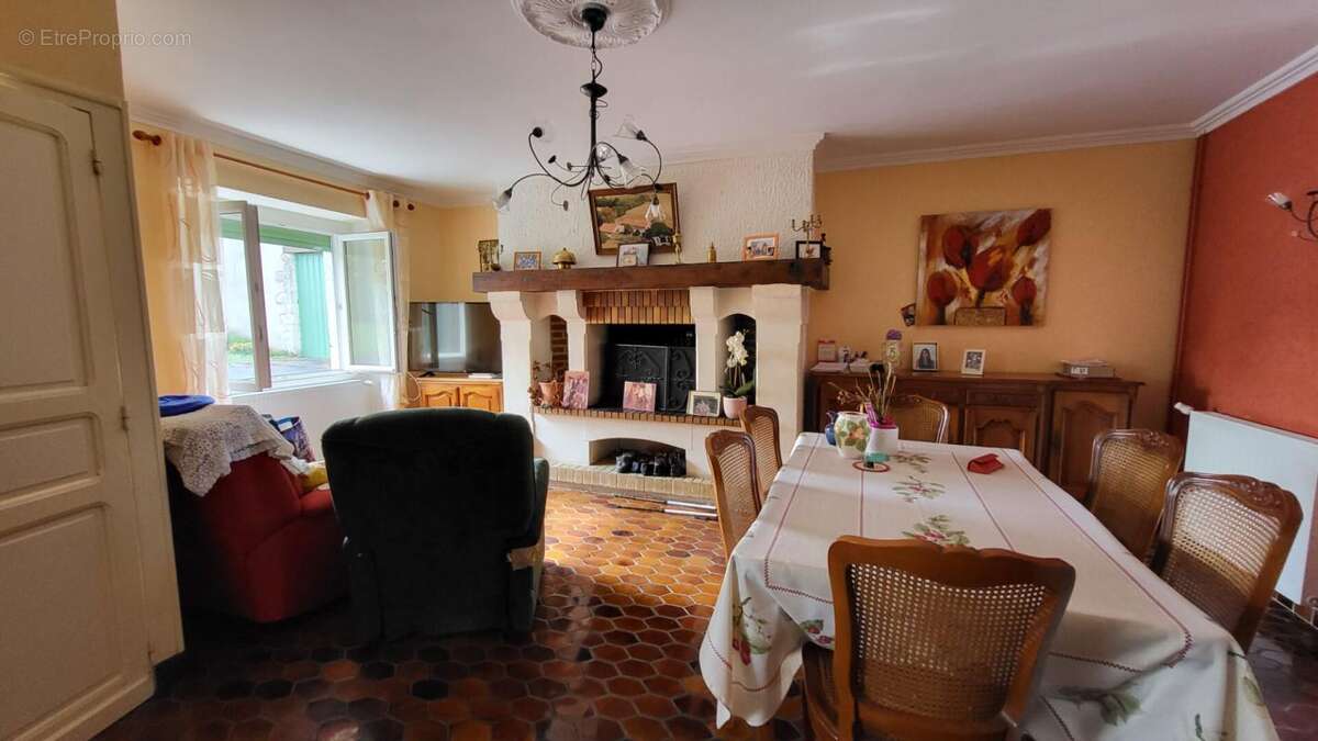 Maison à TOCANE-SAINT-APRE