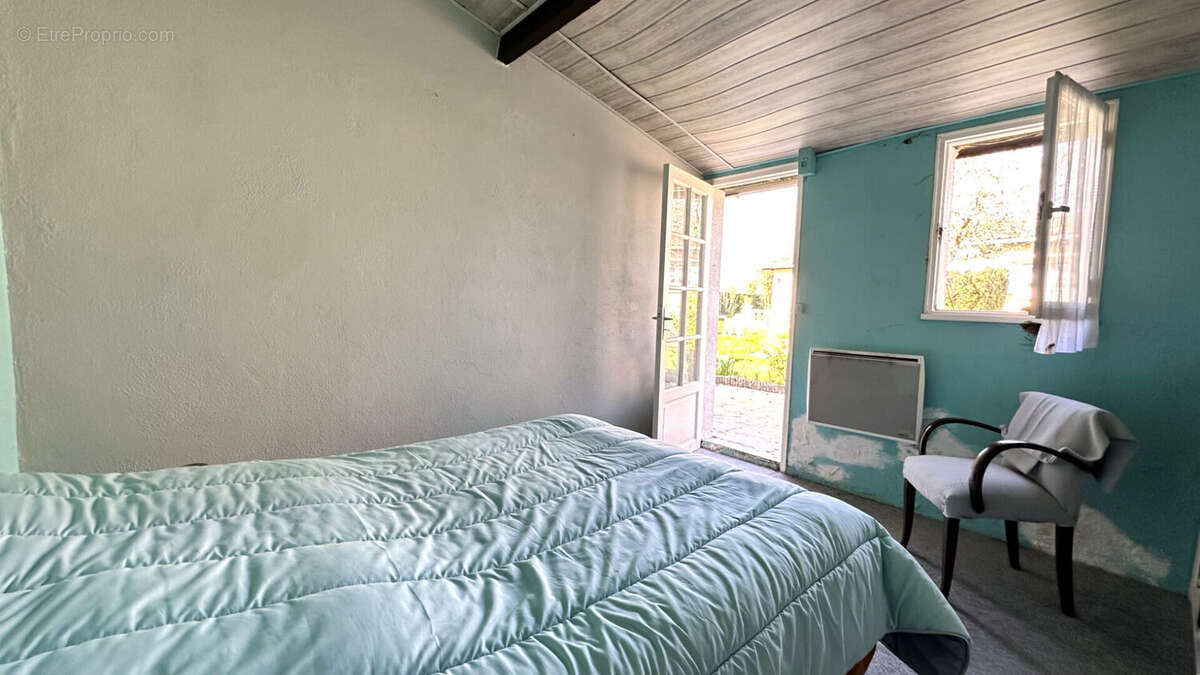 Maison à SAINT-ARNOULT-DES-BOIS