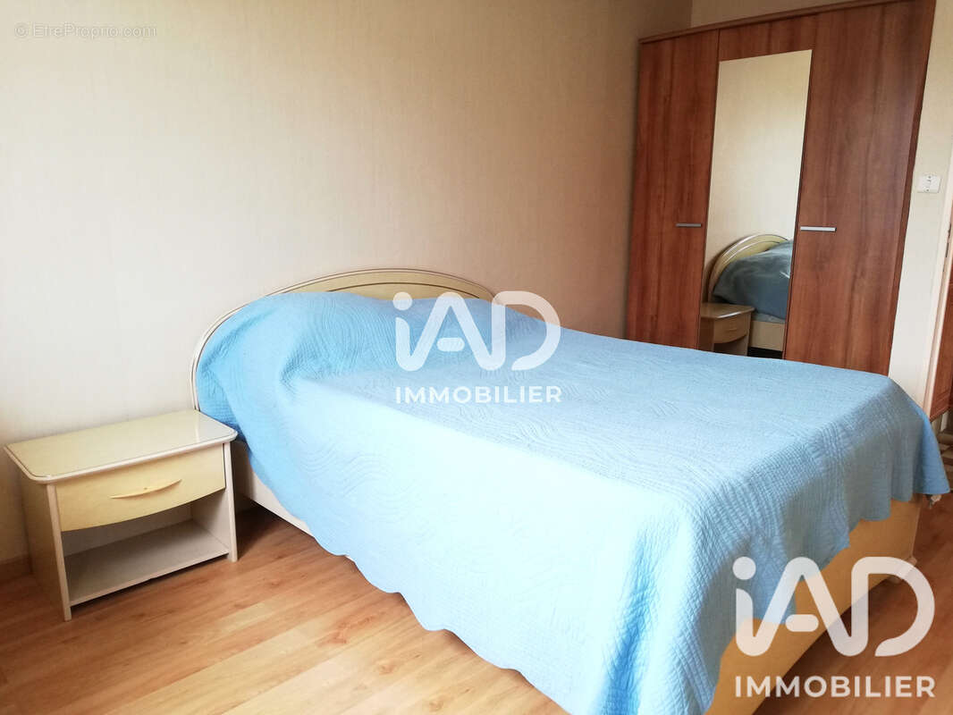 Maison 82 m² à Sainte-Suzanne  - photo 7