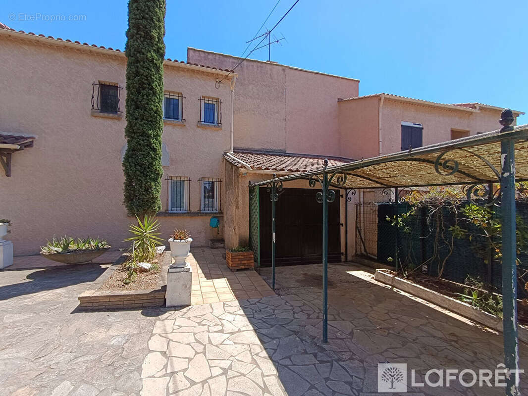 Appartement à LA LONDE-LES-MAURES