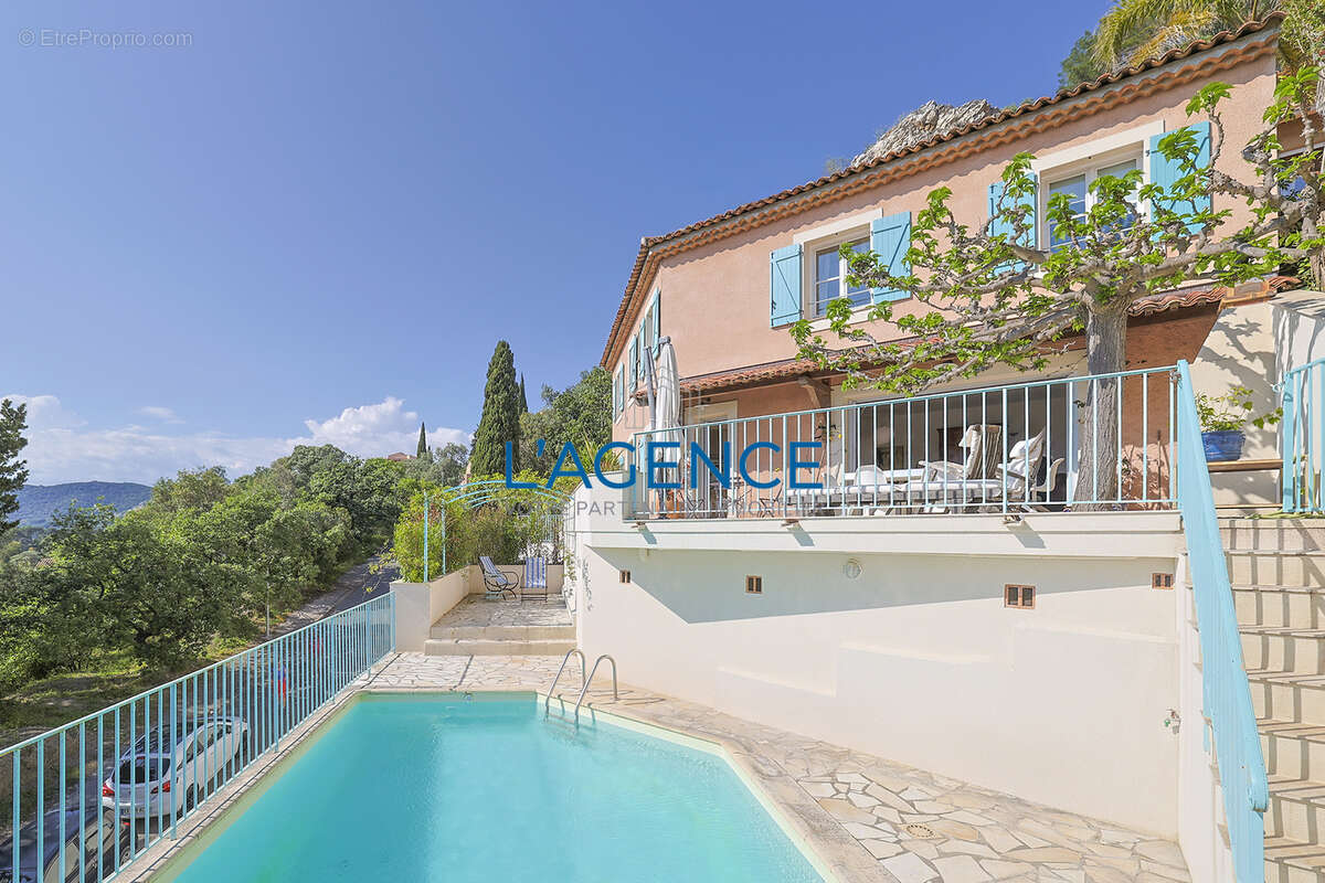 Maison à HYERES