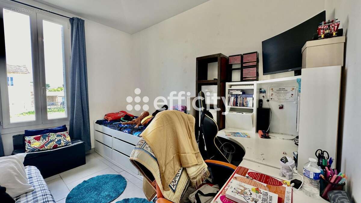 Maison à COURTHEZON