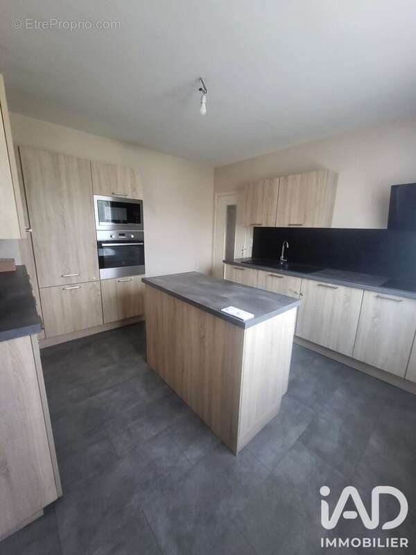 Maison 107 m² à Saint-Andre-Les-Vergers  - photo 5