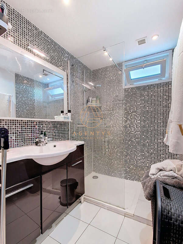 Appartement à SAINT-MAUR-DES-FOSSES