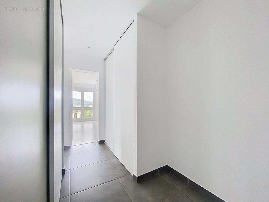 Appartement - 2 Chambres - Possibilité 3 - Balcon - Jolie vue dégagée - Résidence sécurisée - Proche commodités - photo 23