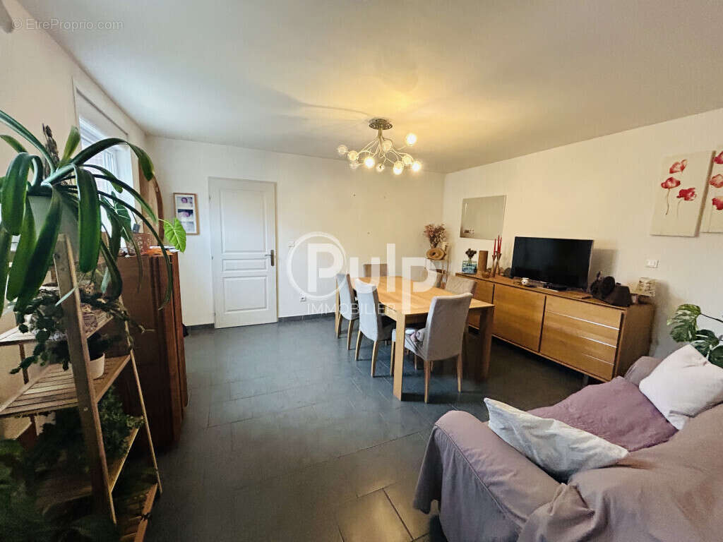 Maison à OSTRICOURT