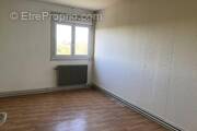 Appartement à LUZY