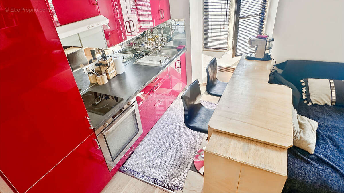 Appartement à PARIS-10E