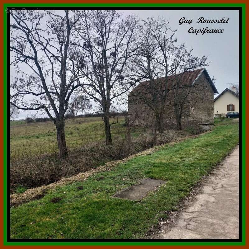 Maison à VIC-DE-CHASSENAY