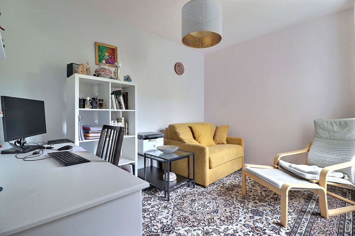 Appartement à COLOMBES