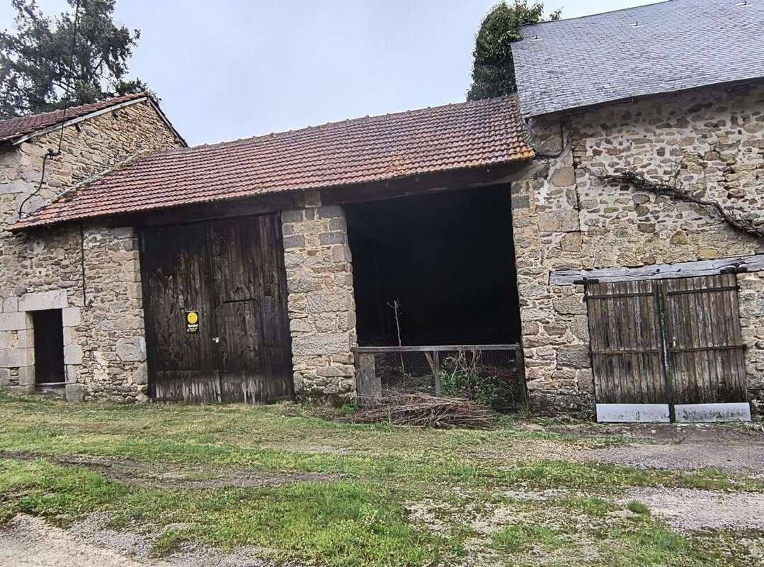 Maison à SAINT-SULPICE-LAURIERE