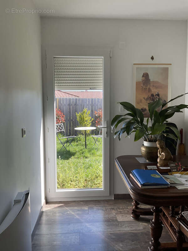 Maison contemporaine de 2020, en excéllent état, matériaux et finitions de grande qualité... - photo 18