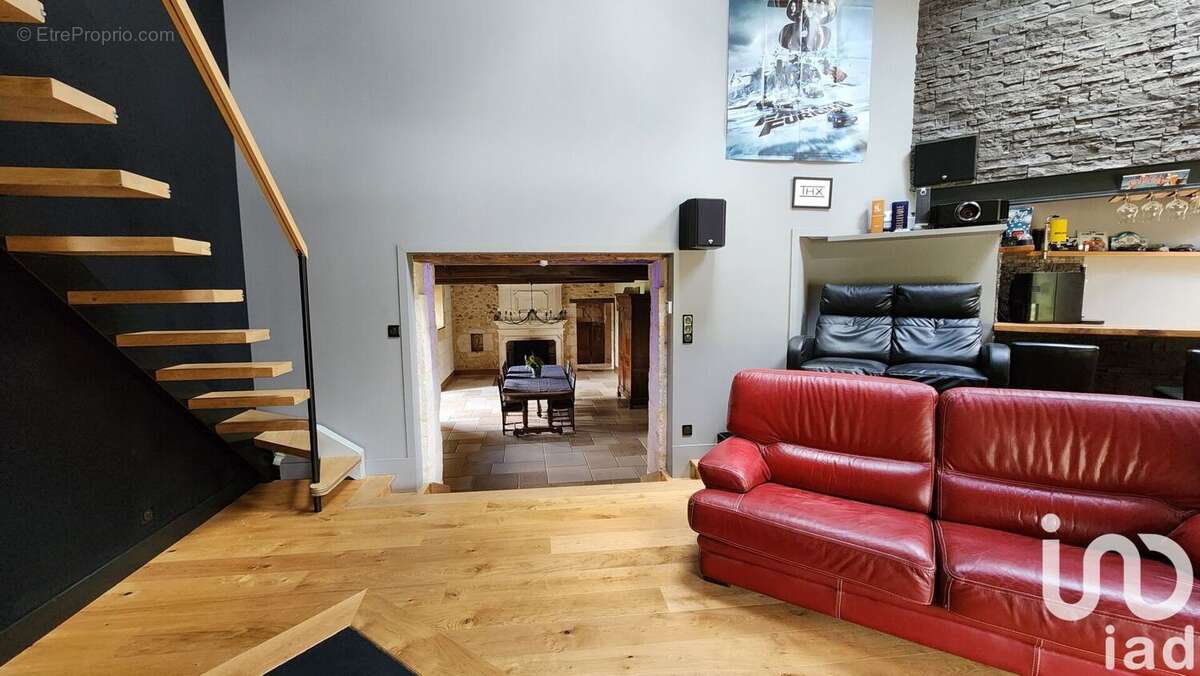 Maison 342 m² à Jaure  - photo 4