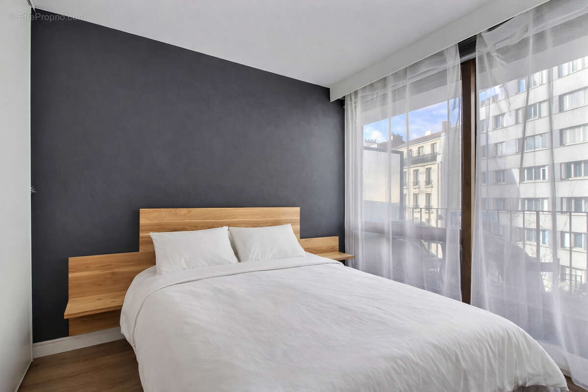 Appartement à PARIS-14E