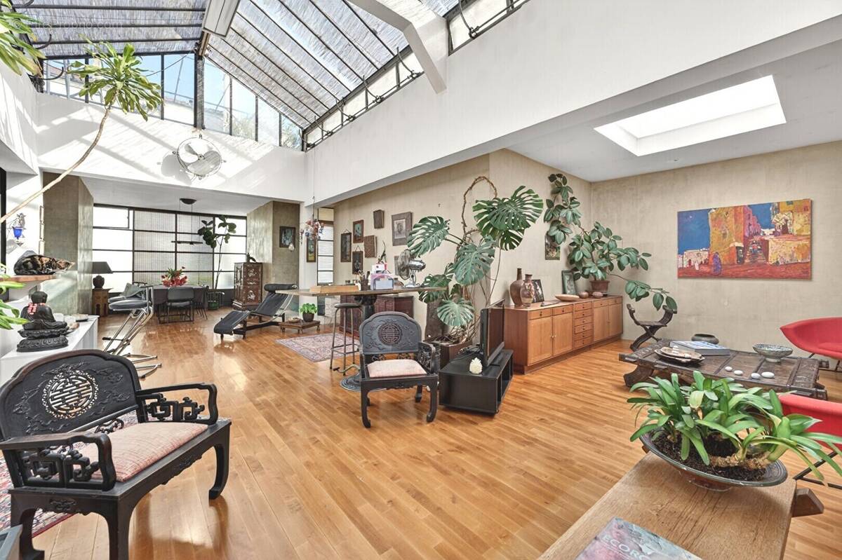 Appartement à LES LILAS