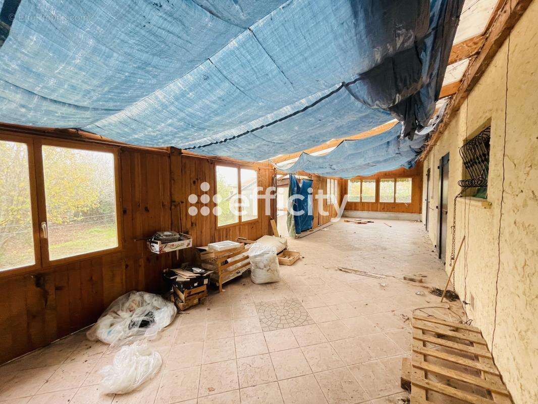 Maison à BEYCHAC-ET-CAILLAU