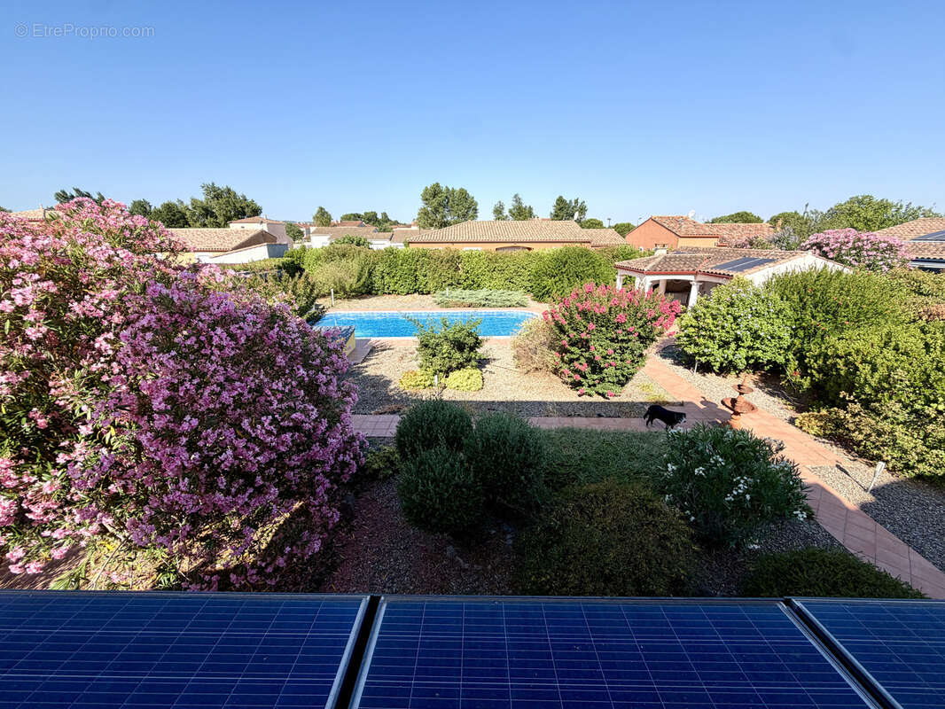 Maison avec jardin et piscine pool house et garage - photo 3