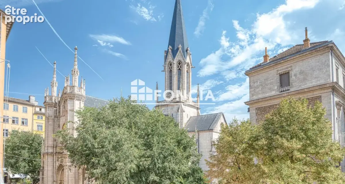 Superbe Duplex T3 de 89 m² (84 m² Carrez) – Vue sur Eglise Saint Georges - photo 2