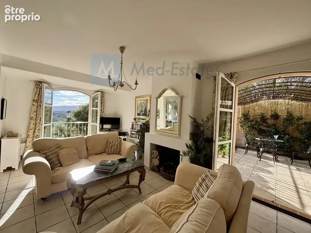 Élégante maison de village avec terrasses et vues panoramiques – Grimaud - photo 4