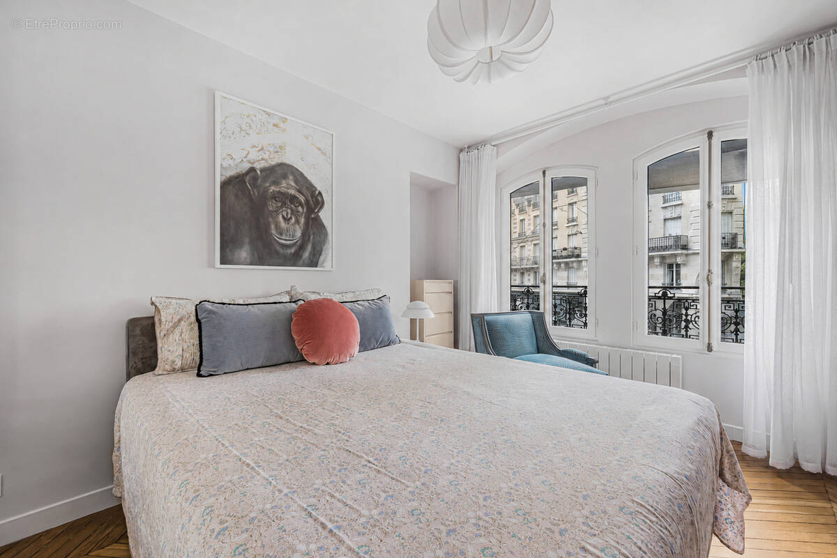 Appartement à PARIS-14E