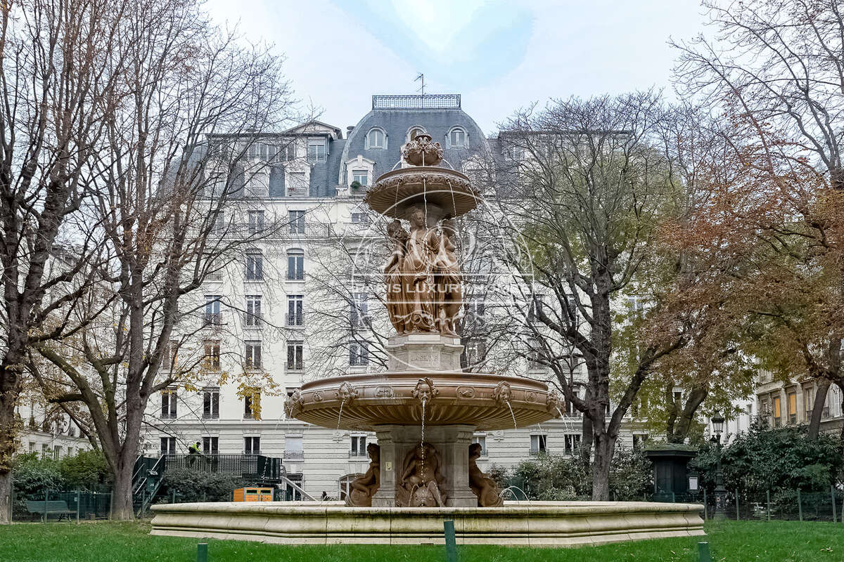 Appartement à PARIS-2E