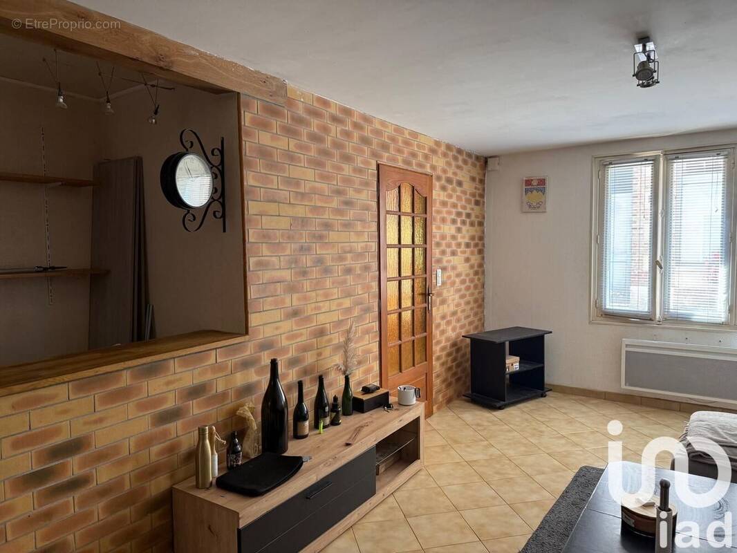 Photo 1 - Maison à VILLESENEUX