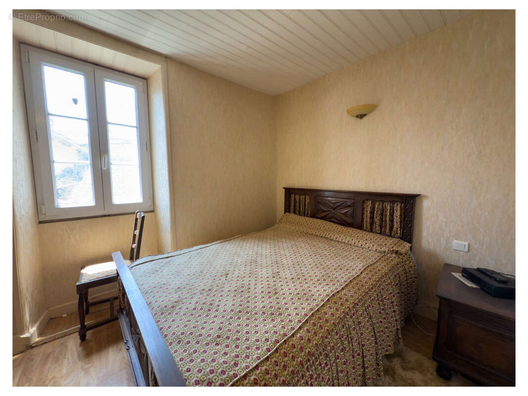 Maison à AGONAC