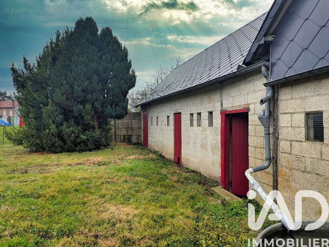 Photo 2 - Maison à HORNOY-LE-BOURG