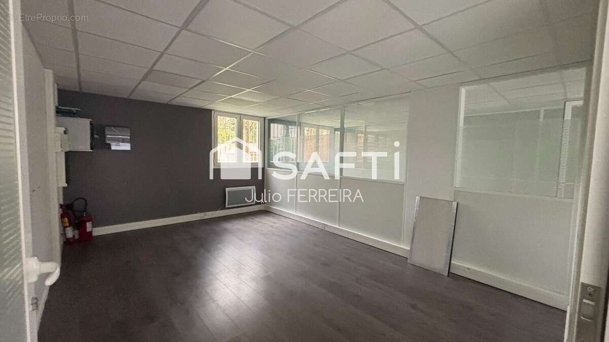 Photo 5 - Commerce à PONTAULT-COMBAULT