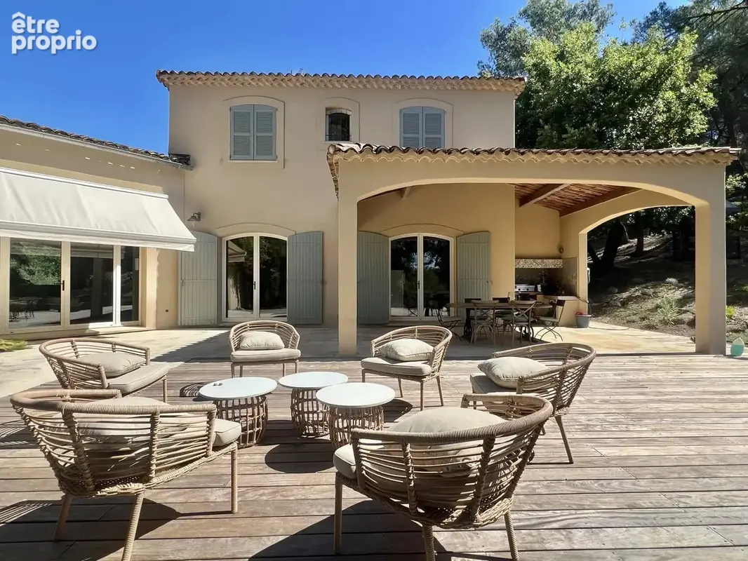VIILLA de 290 m2 - Terrain 1 hectare à 6 suites, piscine, spa, à Aix-en-Provence 13100 - photo 3