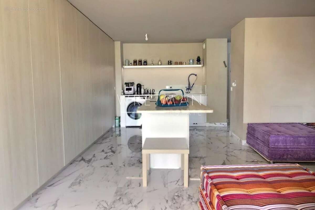 Appartement à VENCE