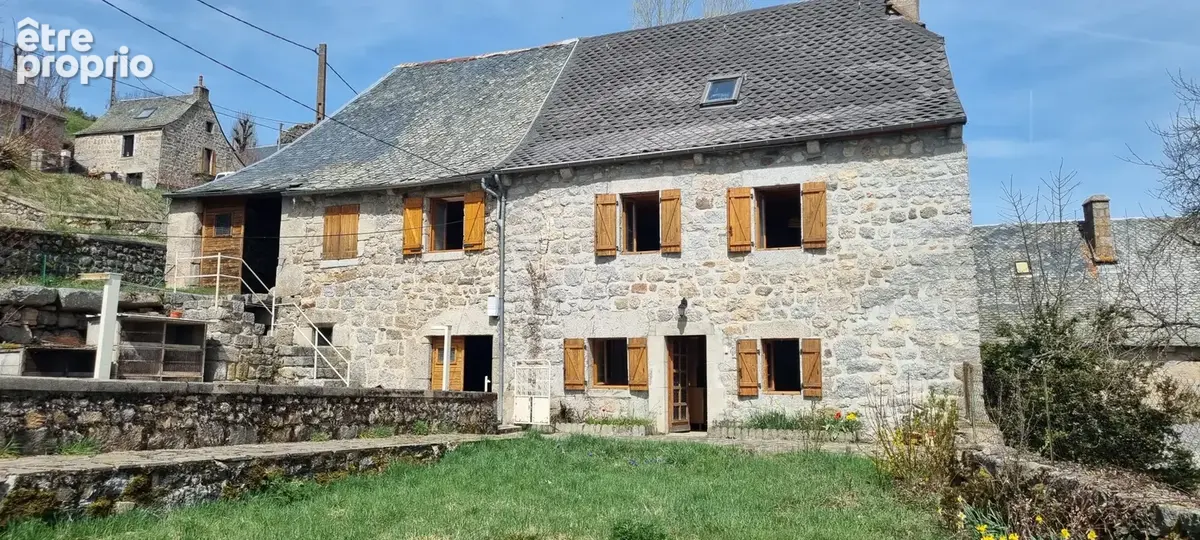 Maison à SAINT-URCIZE
