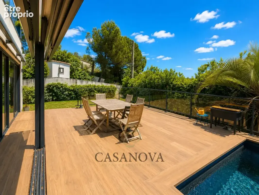 Maison familiale rénovée avec piscine et vue dégagée à Castelnau-le-Lez - photo 2