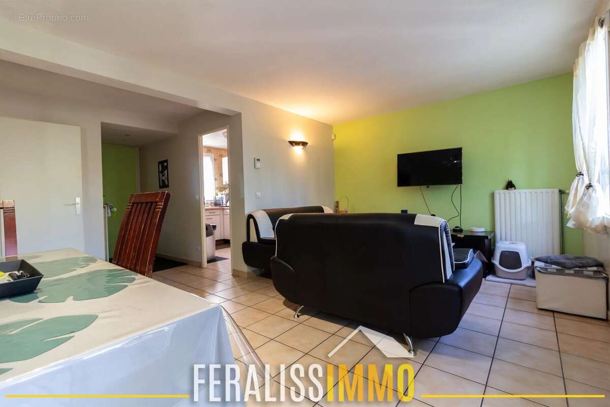 Maison à COURDIMANCHE