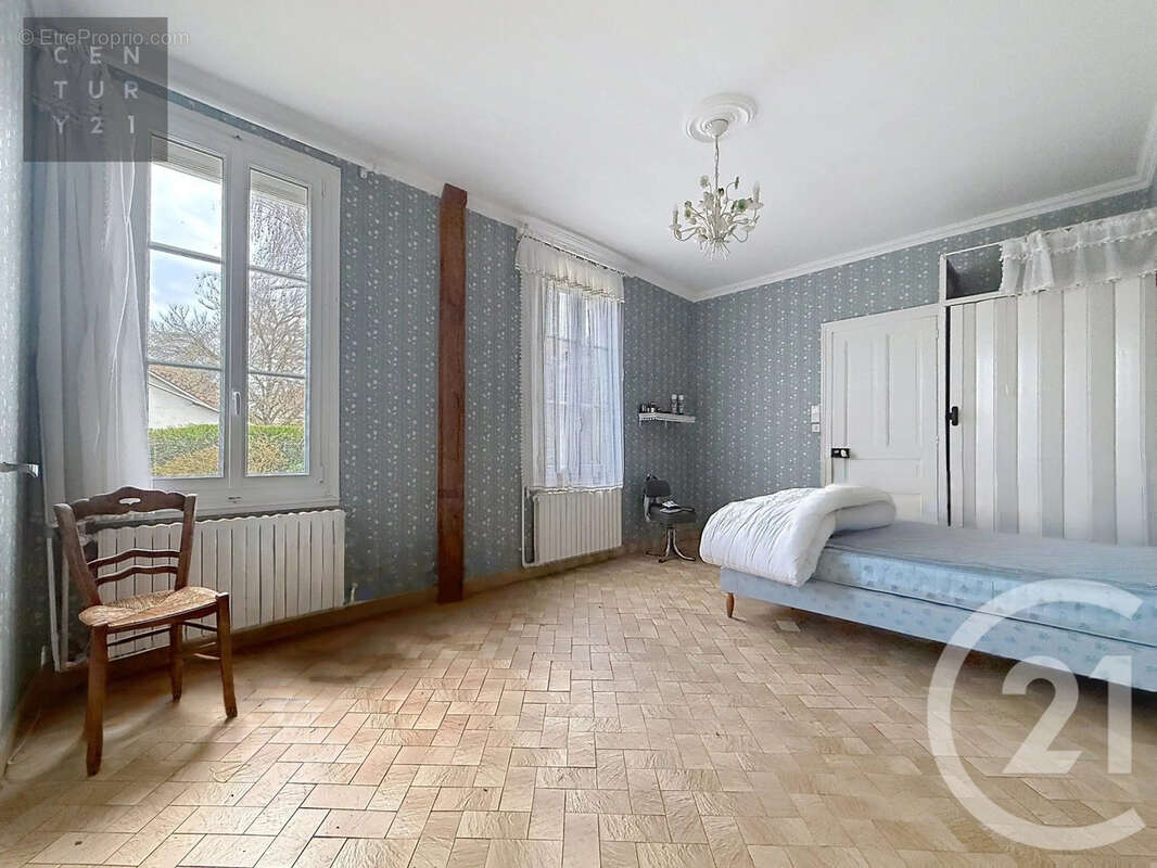 Maison à VILLECHETIF