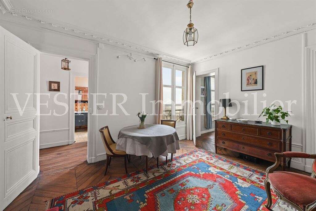 Appartement à PARIS-7E