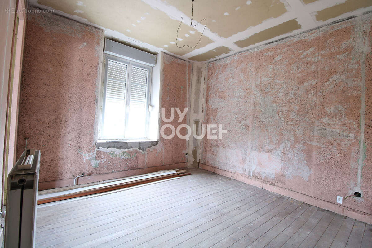 Maison à CHAMPDEUIL