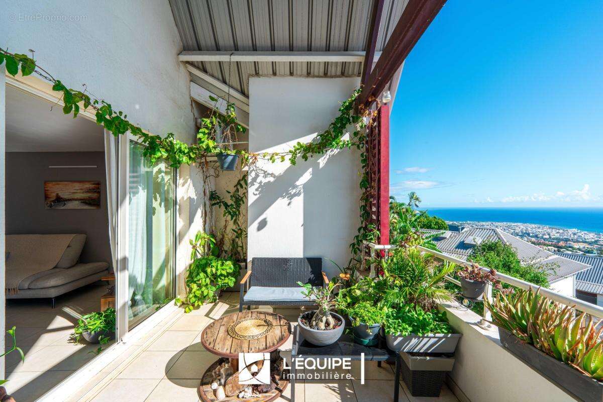 Appartement à SAINT-DENIS