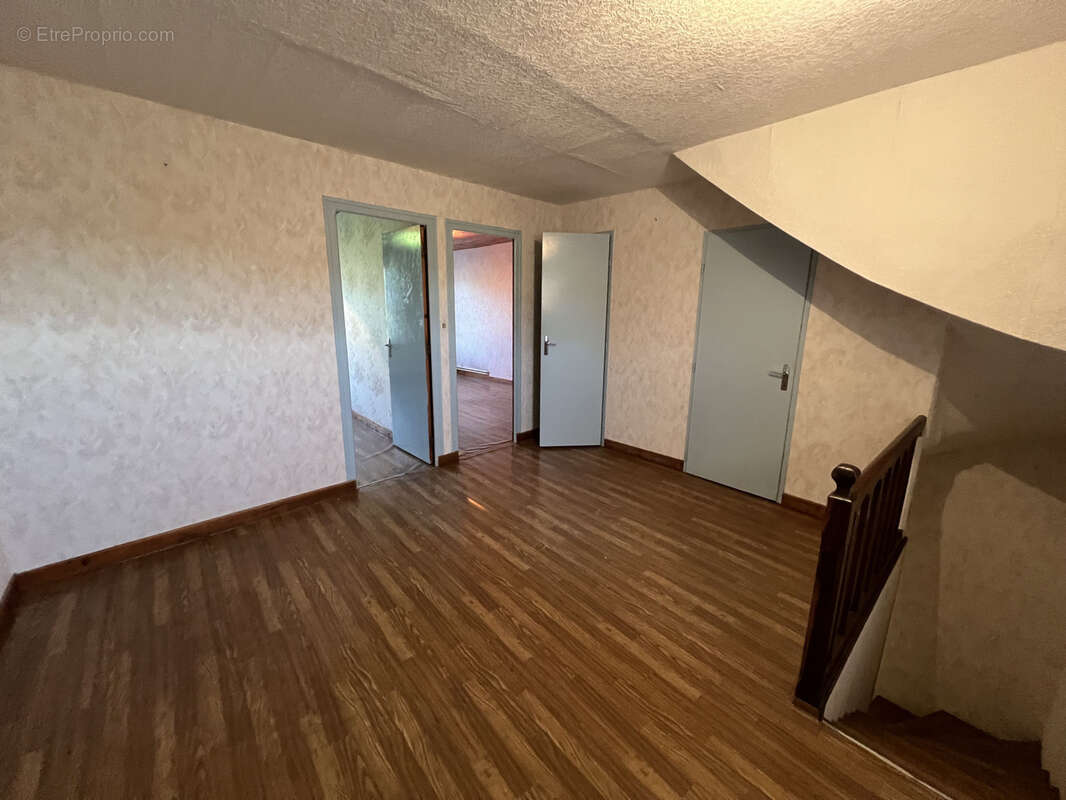 Maison avec dépendances - photo 6